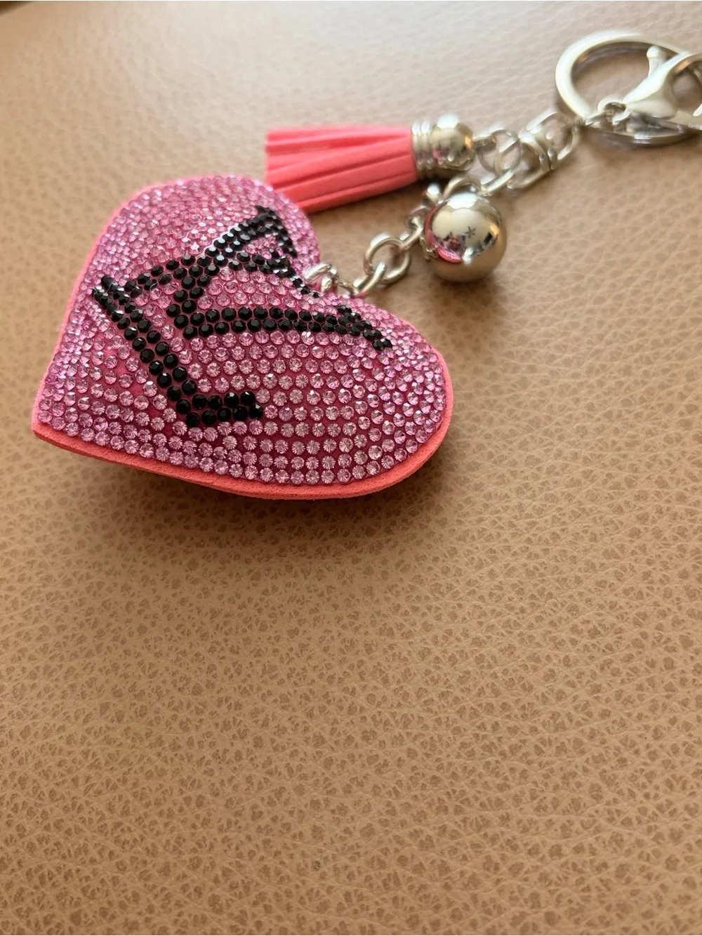 Bougie Pink Heart Crystal Keychain with Tassel - Picture 4 of 7